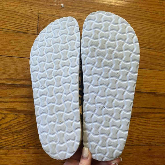 Cheetah Birkenstock-style sandals hardly worn - Picture 3 of 3